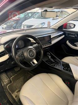 MG 5 Plus